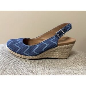 Vionic Orthopedic Coralina Blue Chevron Espadrille Wedge Sandals Size 8
